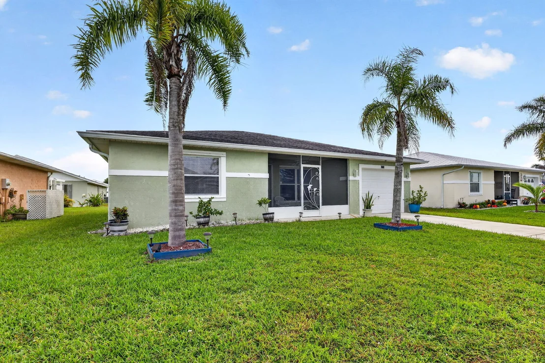 Photo of 6672 Campanilla