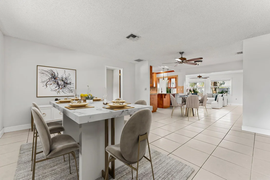 Photo of 243 W Riverside Drive