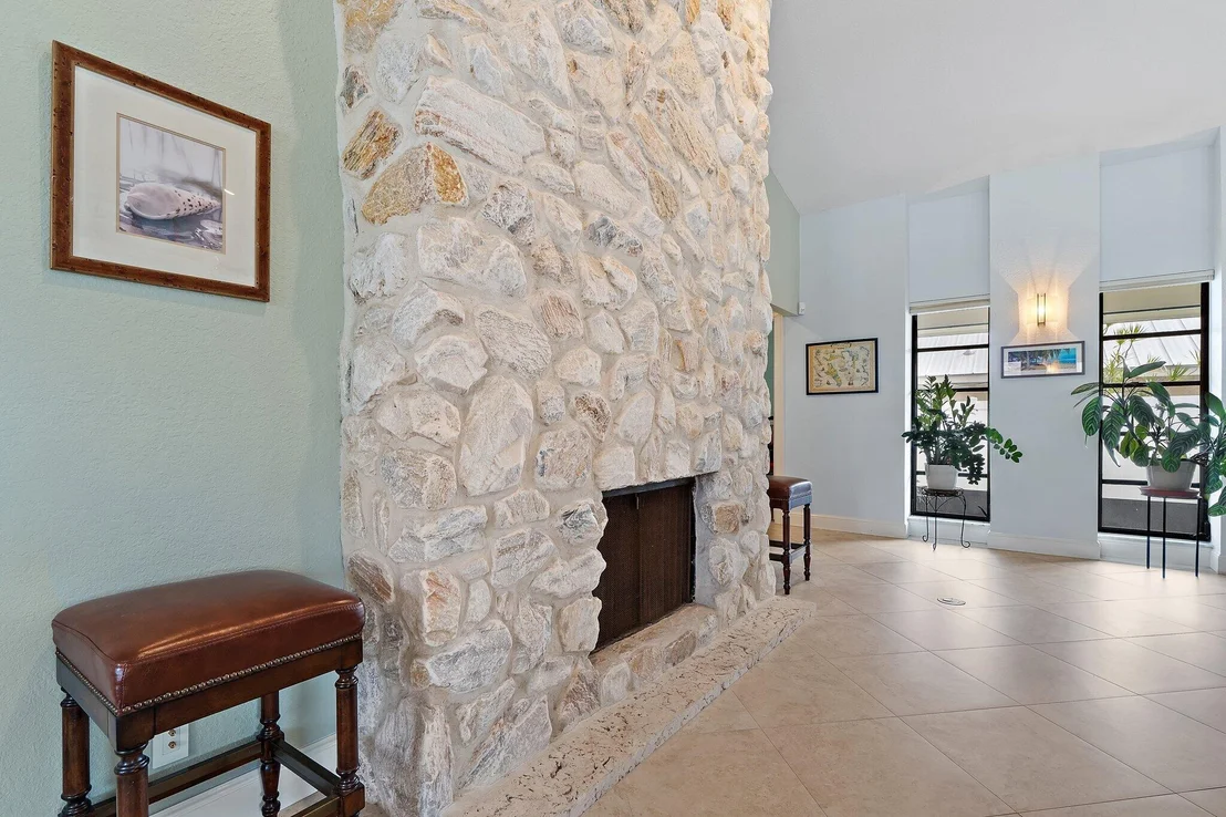 Photo of 348 River Drive
