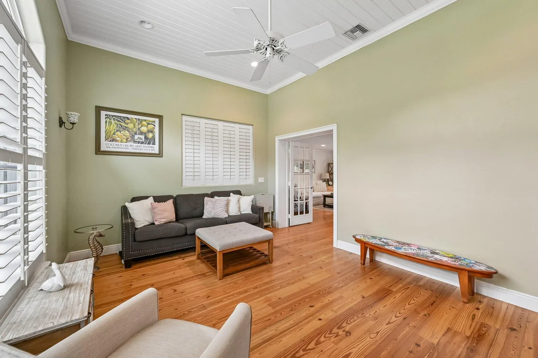 Photo of 4911 NE 25TH Avenue