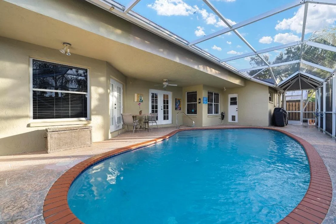 Photo of 1380 Hideaway Bend