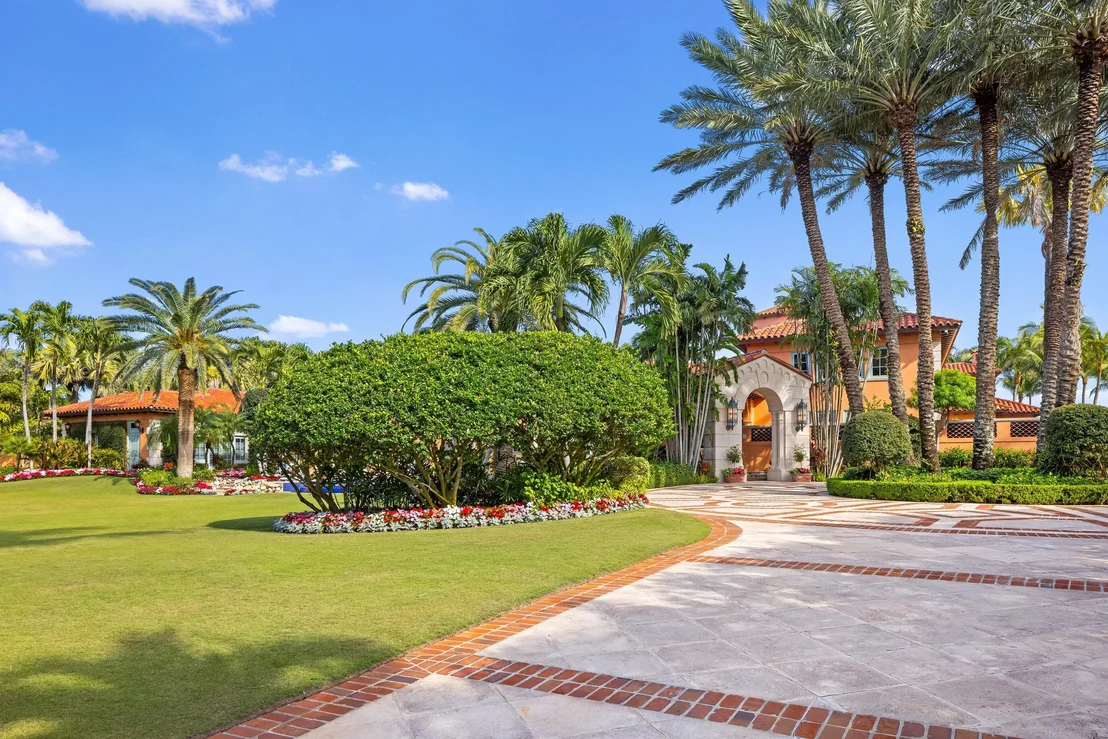 Photo of 1491 N Ocean Boulevard