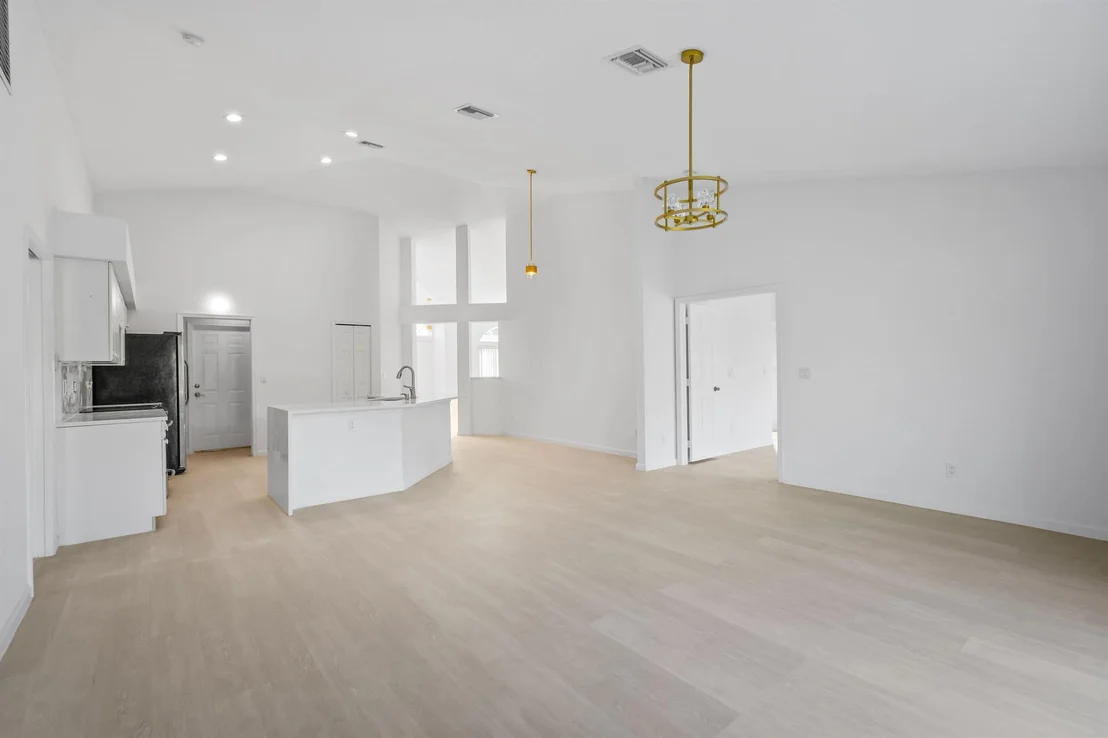 Photo of 15935 78th Place N