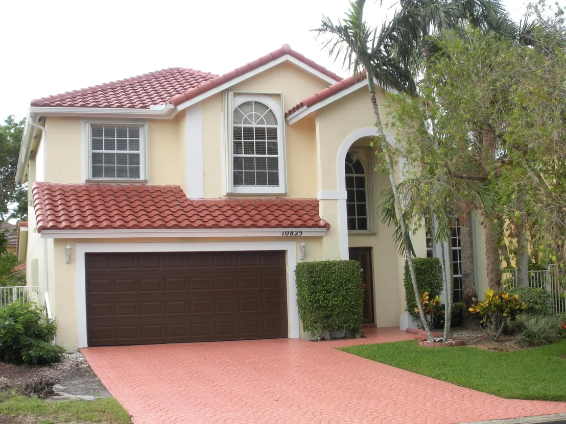 Photo of 10825 La Salinas Circle