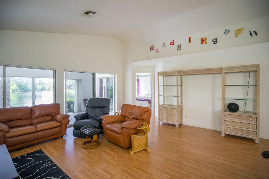 Photo of 123 Harbor Lake Circle