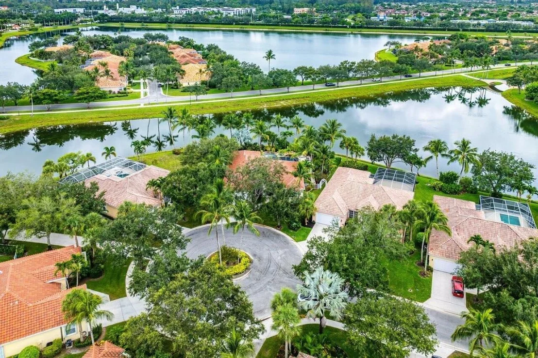Photo of 7580 Red River Road