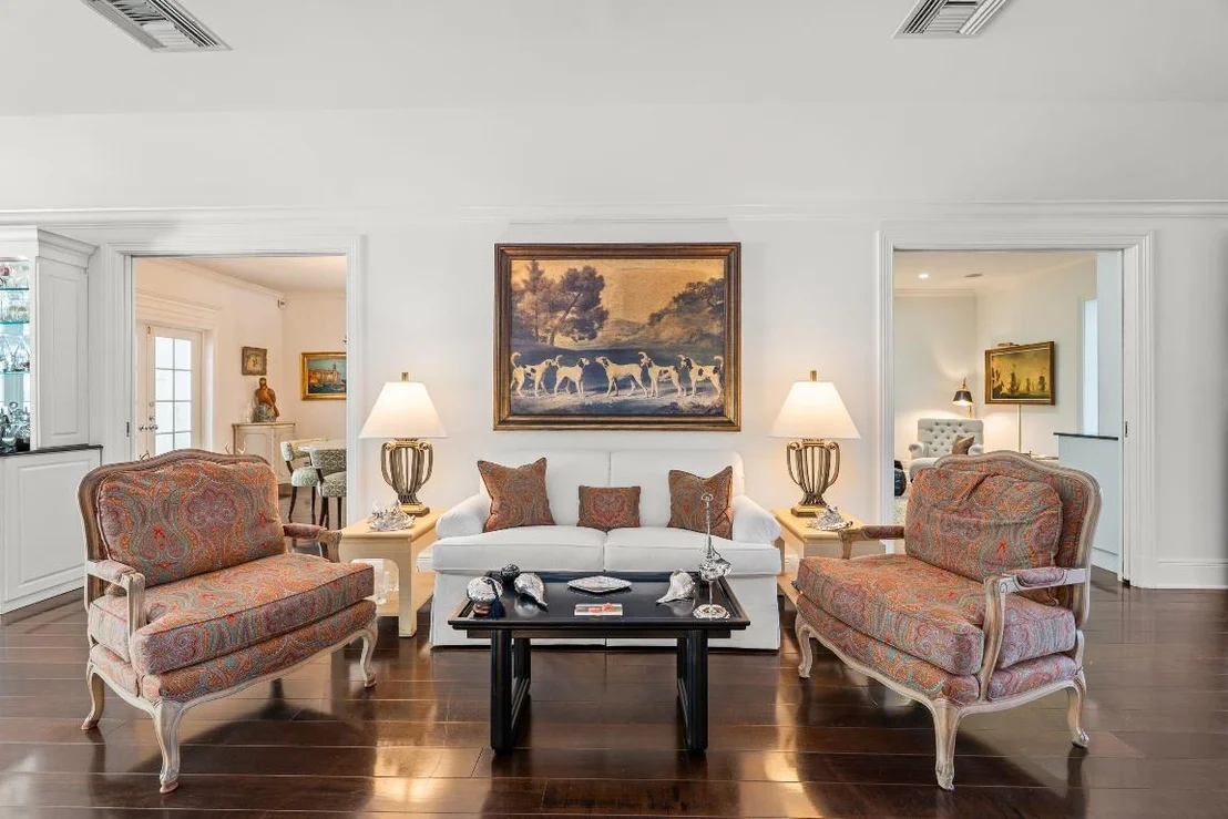 Photo of 232 W Indies Drive