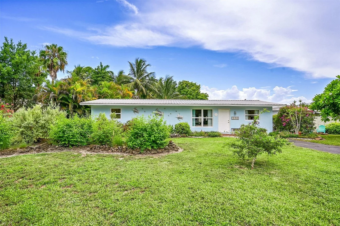 Photo of 2431 E River Drive