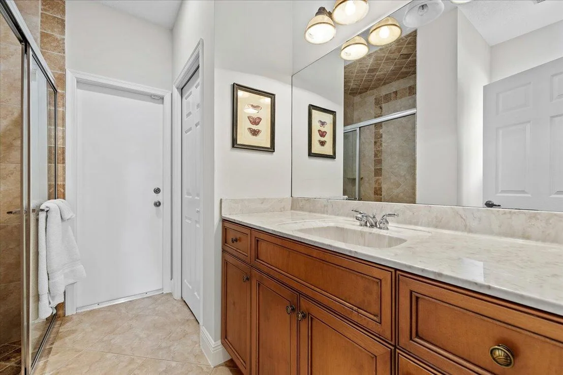 Photo of 1384 Brampton Cove
