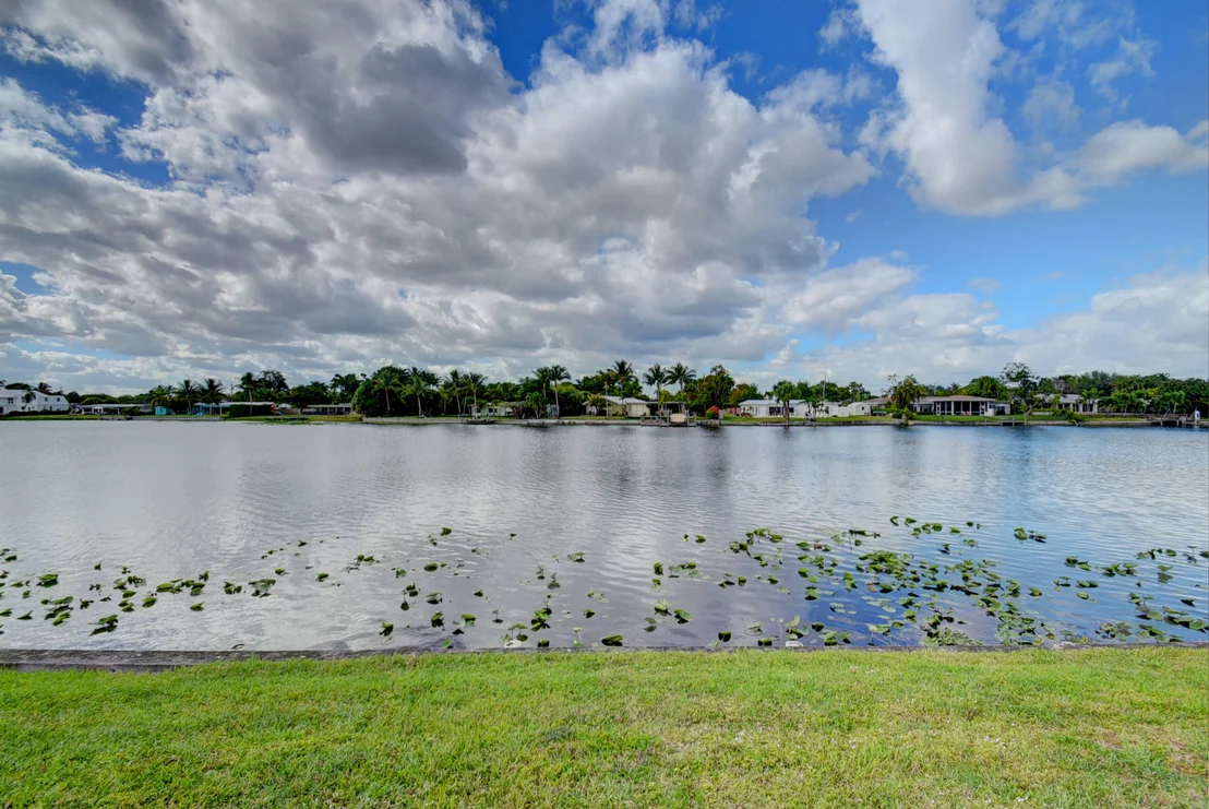 Photo of 7071 Pine Tree Lane