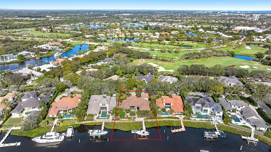 Photo of 139 Commodore Drive