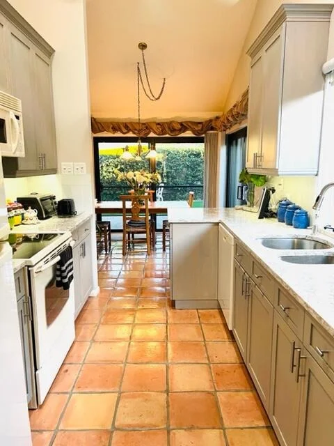 Photo of 143 Beach Summit Court