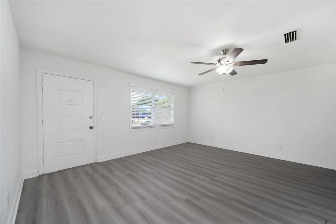 Photo of 421 Oak Street