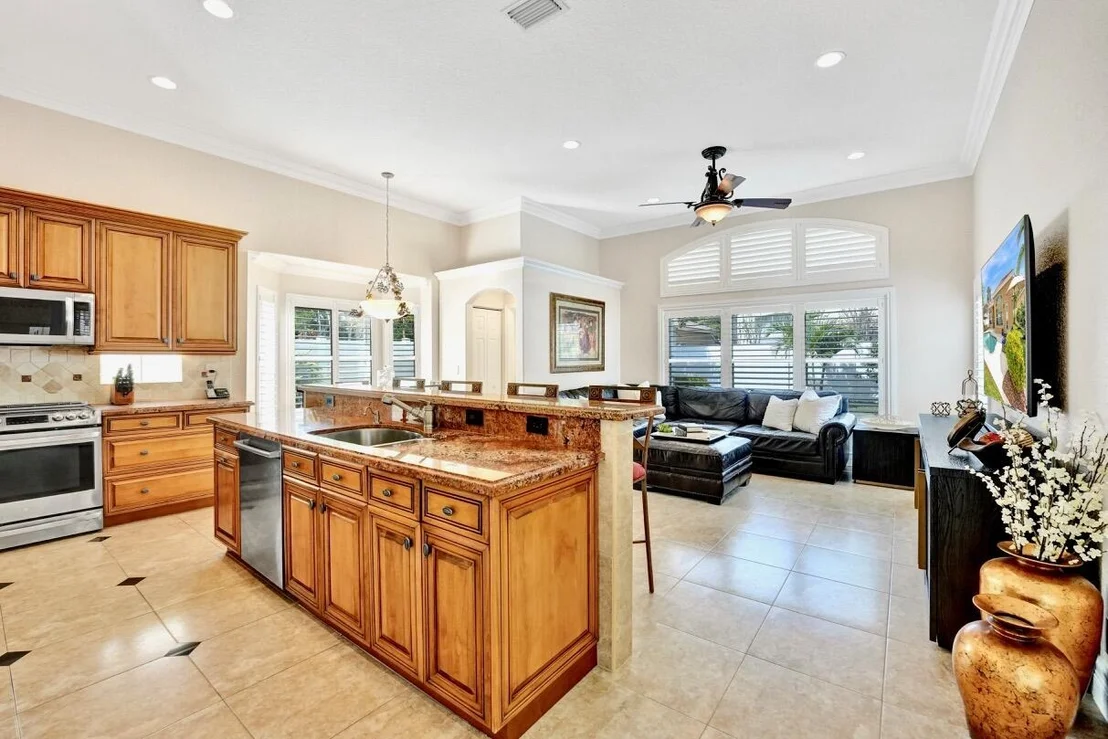 Photo of 6127 Indian Forest Circle