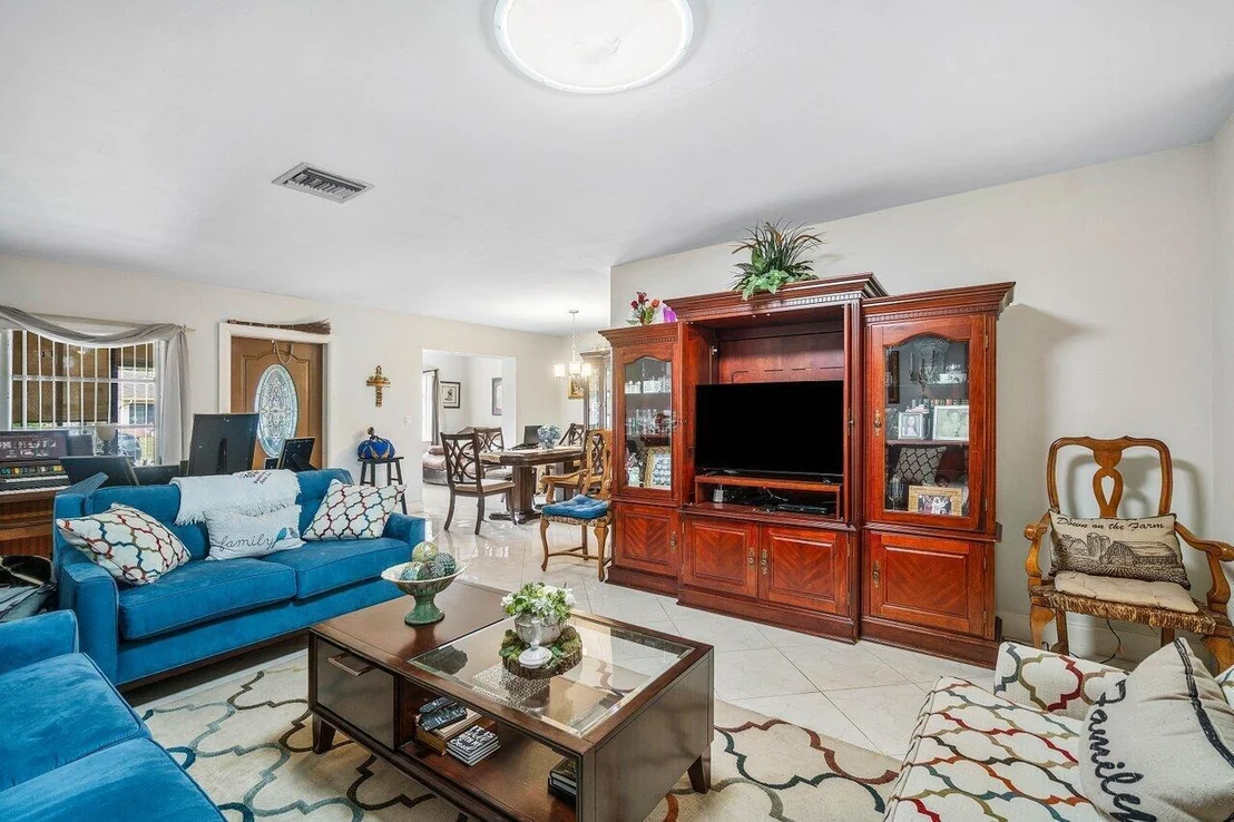 Photo of 5814 Doris Court