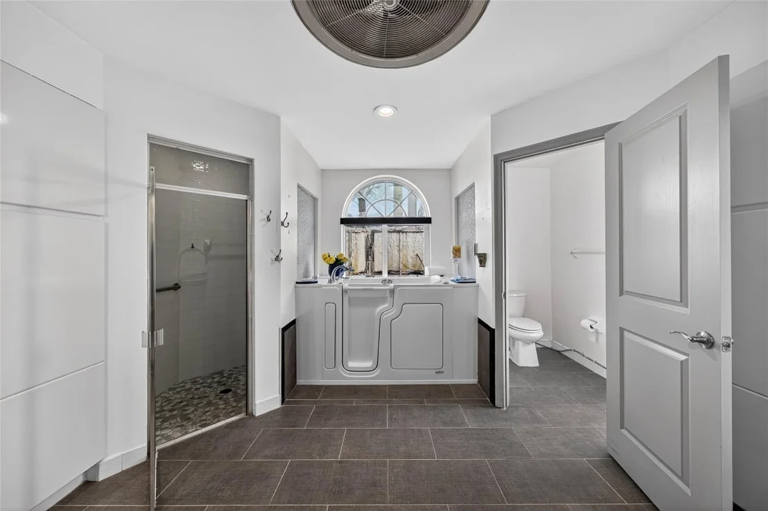 Photo of 10405 Canoe Brook Circle