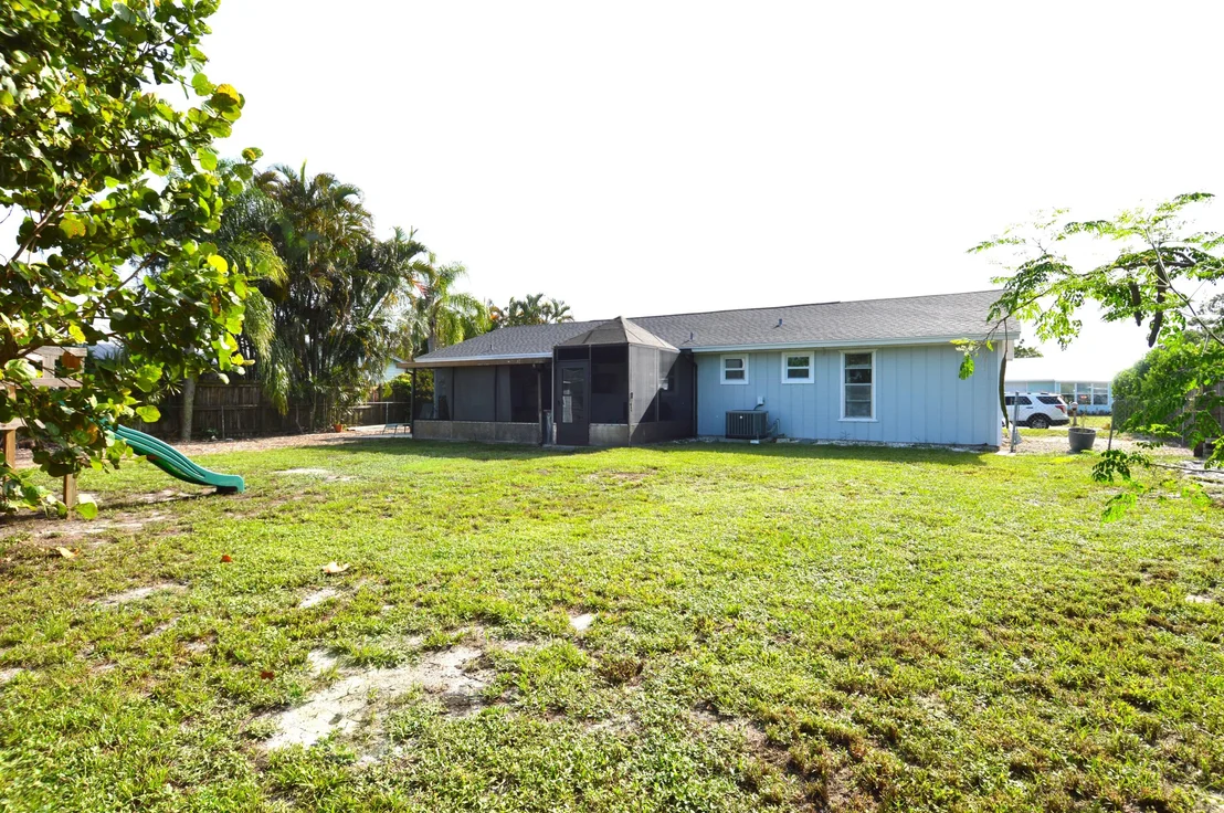 Photo of 5447 SE 51st Drive