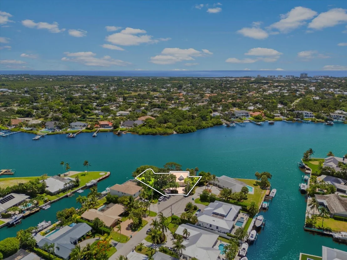 Photo of 35 Tradewinds Circle
