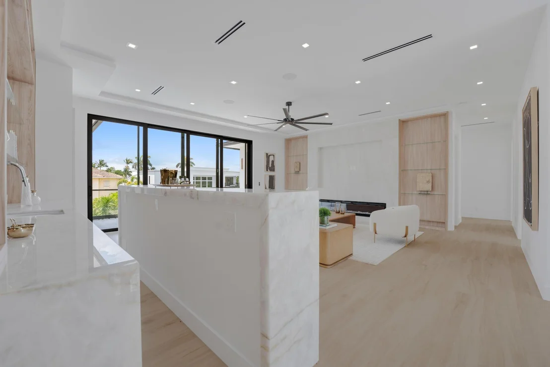 Photo of 948 Banyan Drive