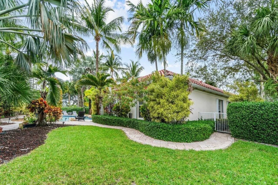 Photo of 7580 Red River Road