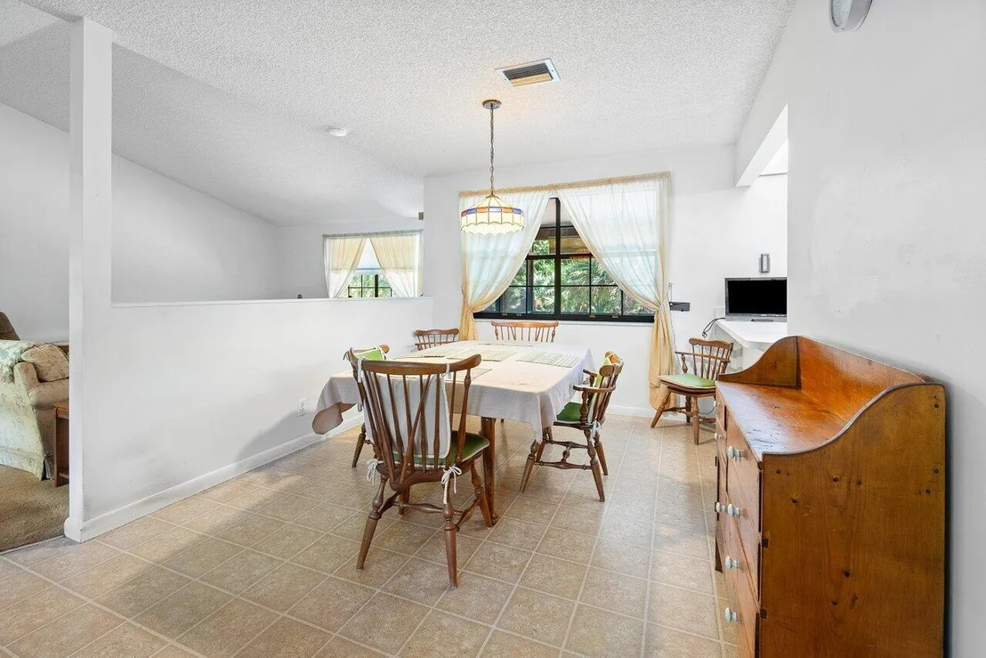 Photo of 15094 Timberlane Place