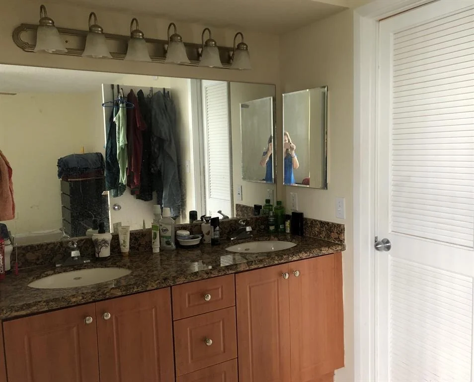 Photo of Unit F504 at 950 Lavers Circle