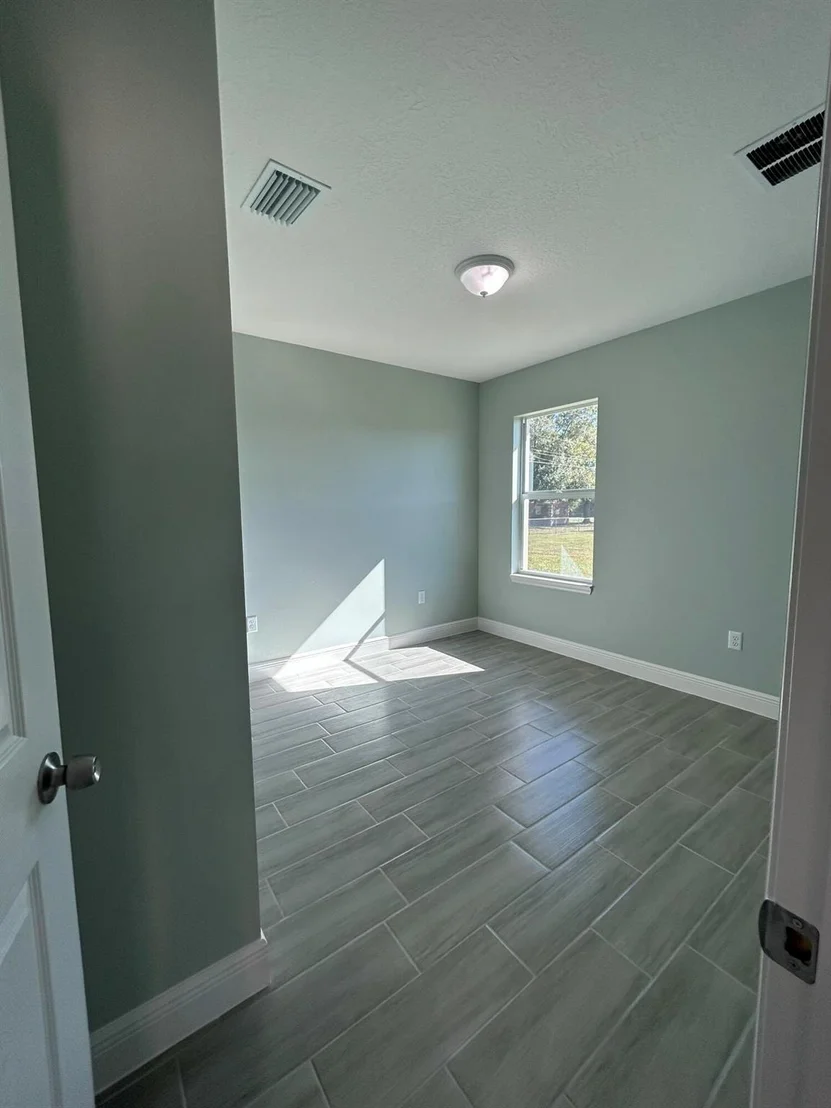 Photo of 3670 NW 23rd Avenue