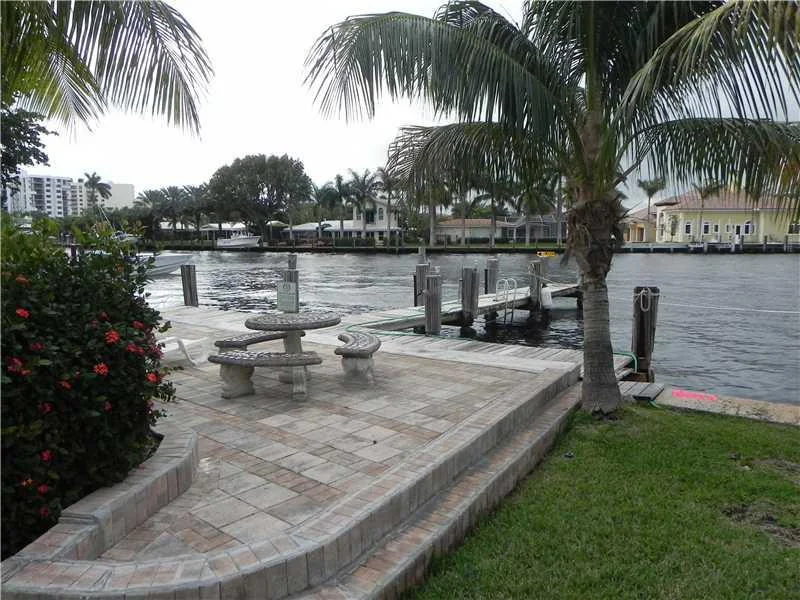 Photo of 1201 Hibiscus Avenue
