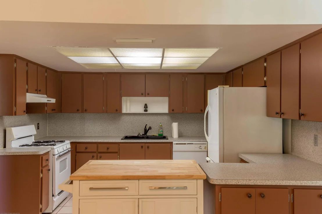 Photo of 1102 Hyde Park Road