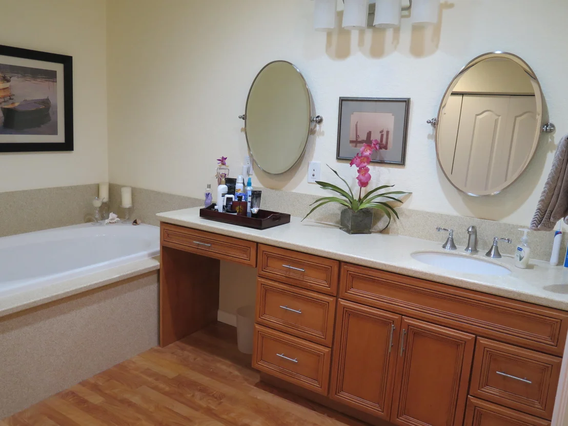 Photo of Unit A at 105 Half Moon Circle