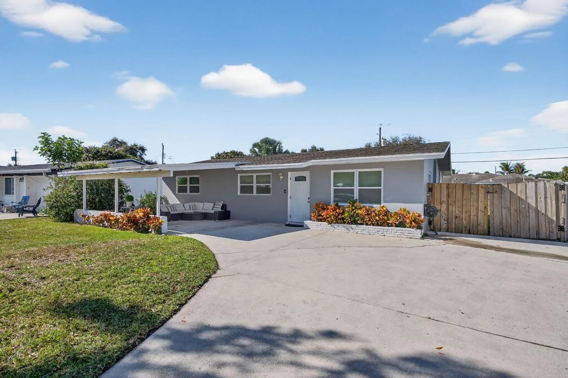 Photo of 511 Iris Avenue