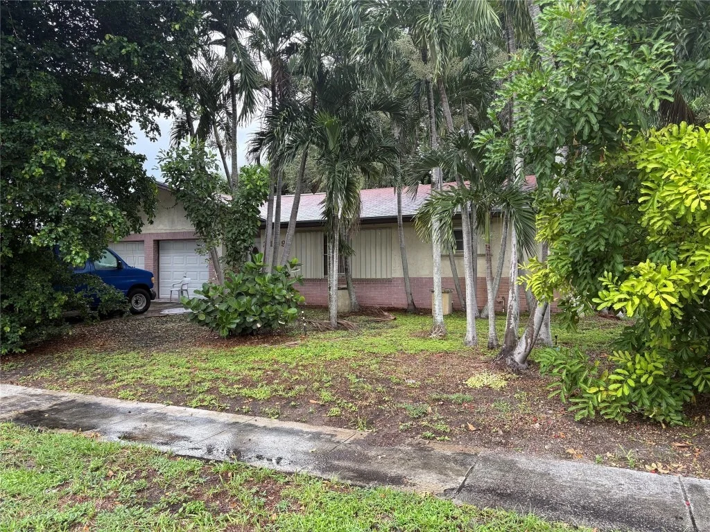 Photo of 2109 Pinehurst Drive