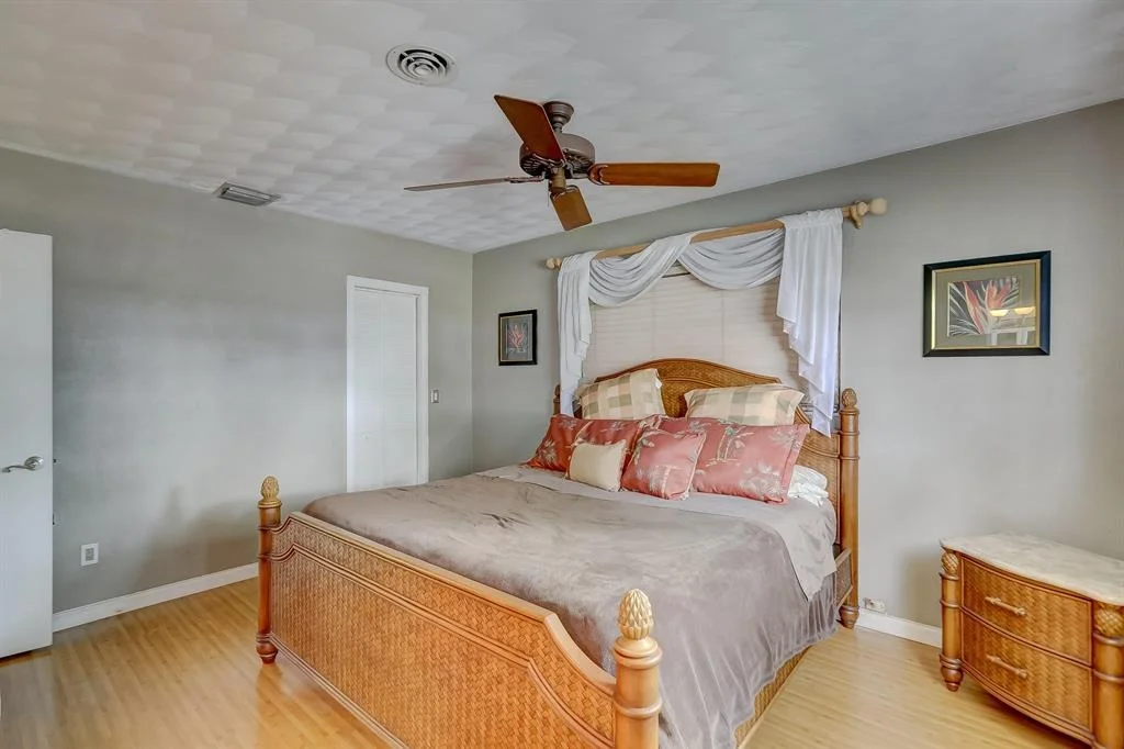 Photo of 480 SE 1st Avenue