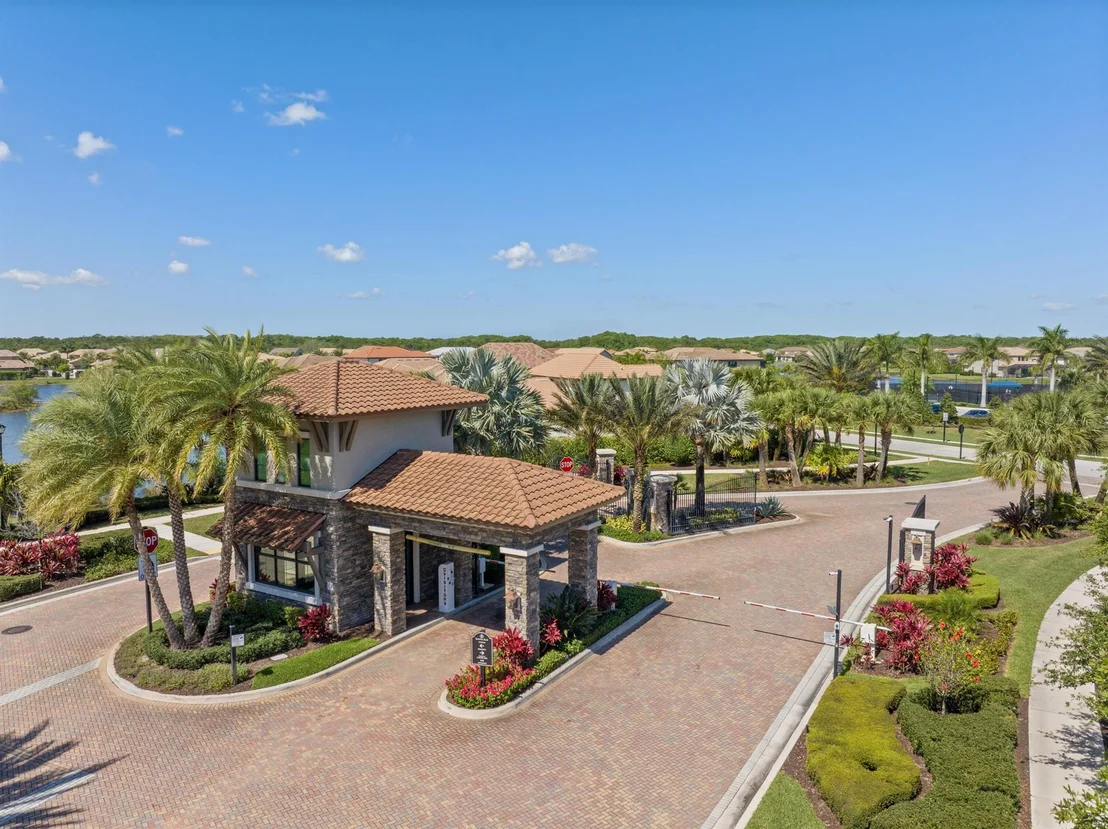 Photo of 210 Alcove Point Lane