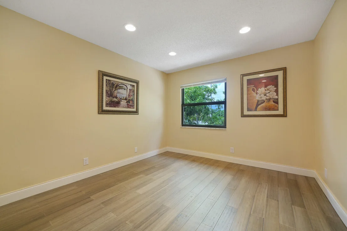 Photo of 6599 Pond Apple Road