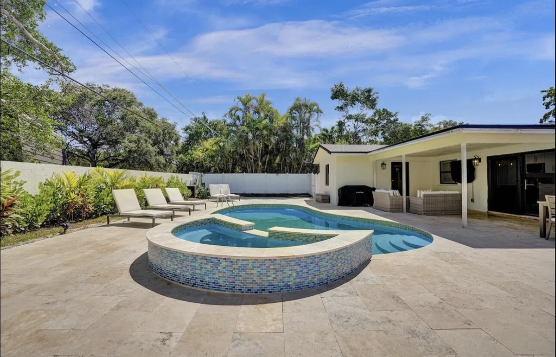 Photo of 521 Curlew Road