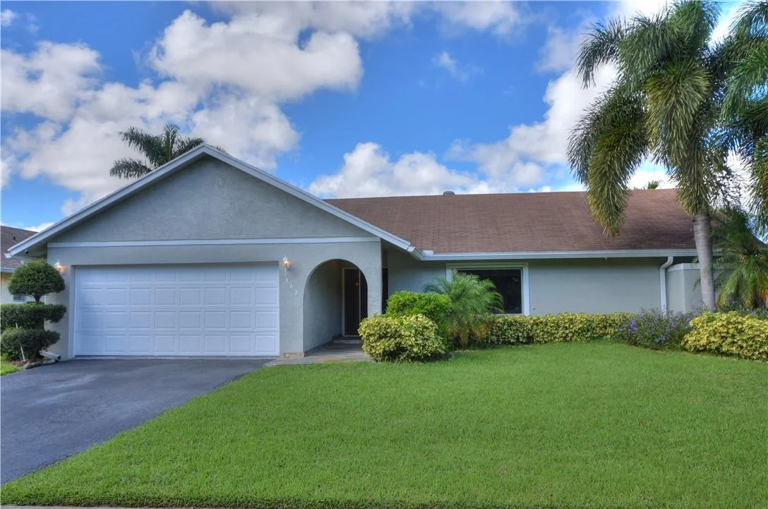 Photo of 562 NW 45th Way