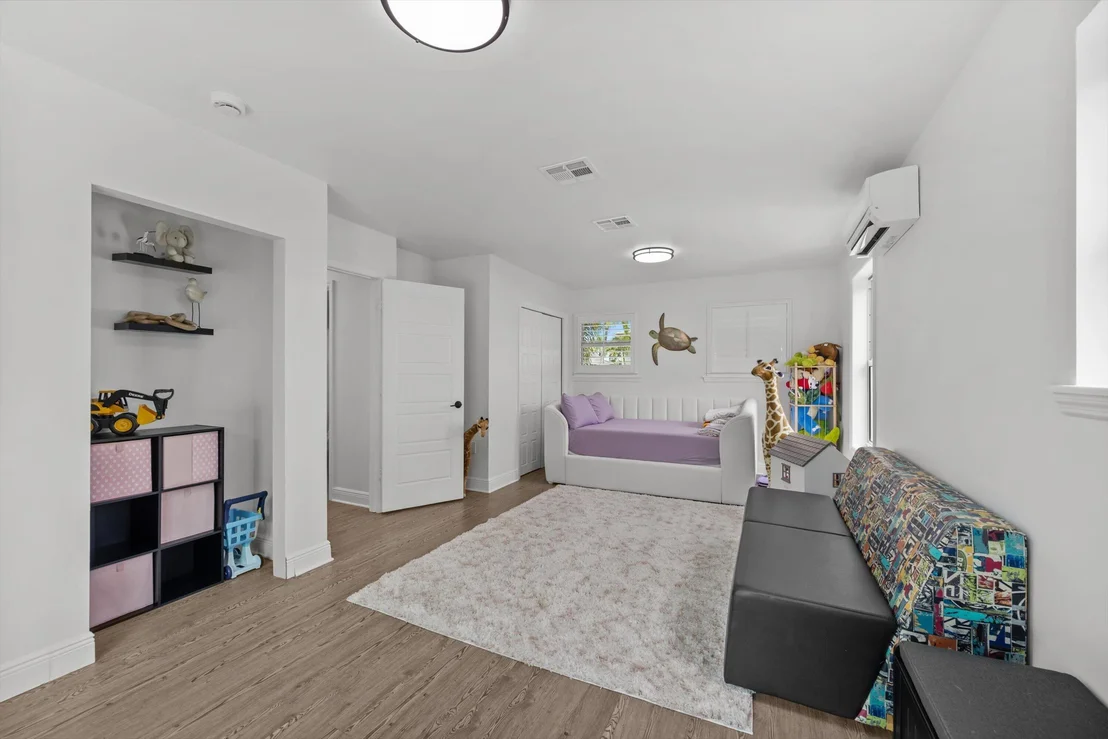 Photo of 765 Lagoon Drive