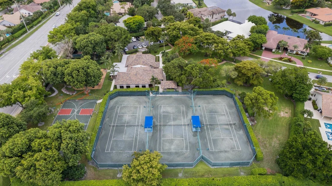 Photo of 3070 Equestrian Drive