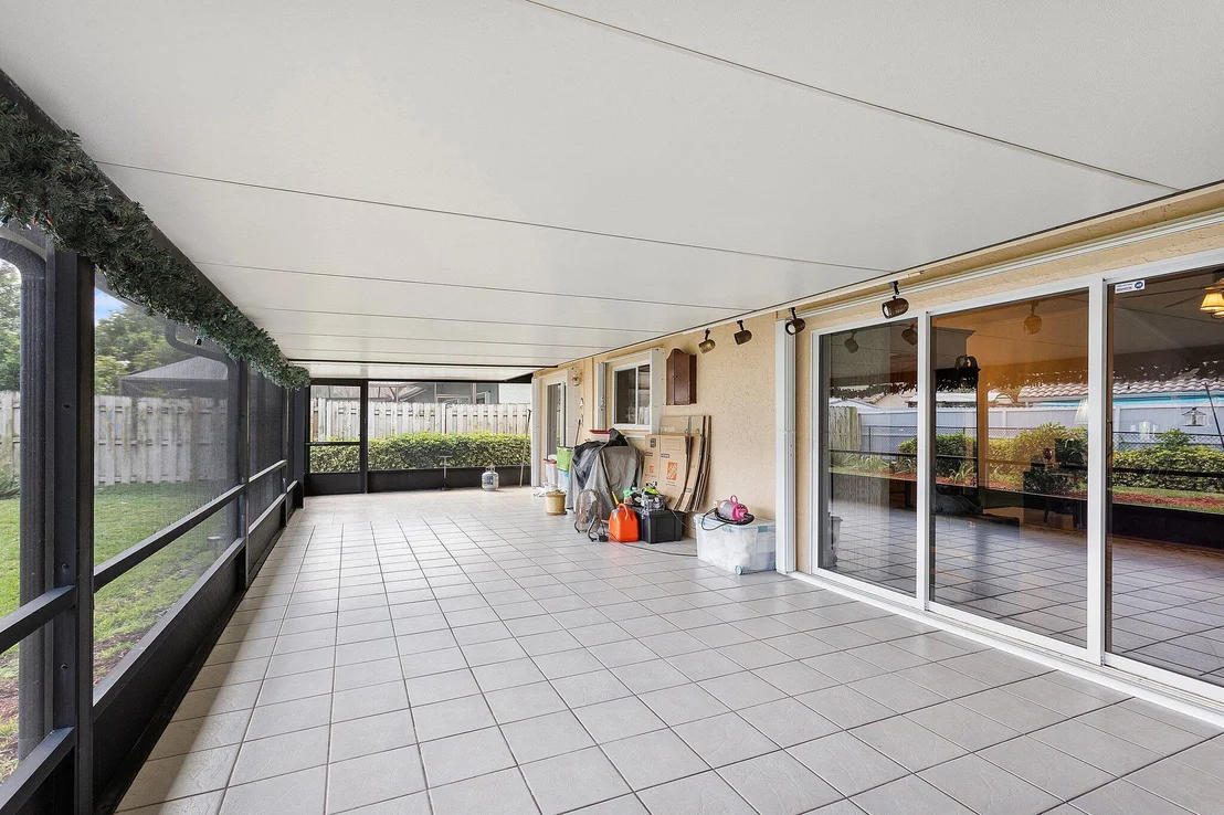 Photo of 9776 Sun Pointe Drive
