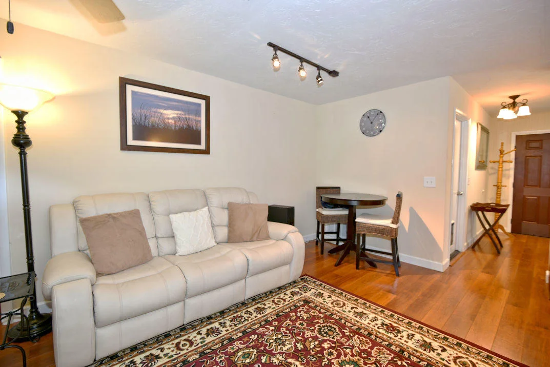Photo of 609 Oak Terrace