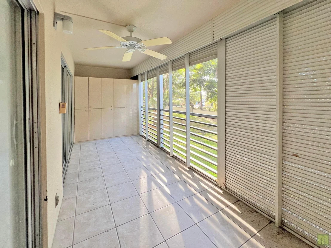 Photo of Unit M2 at 1901 Bermuda Circle
