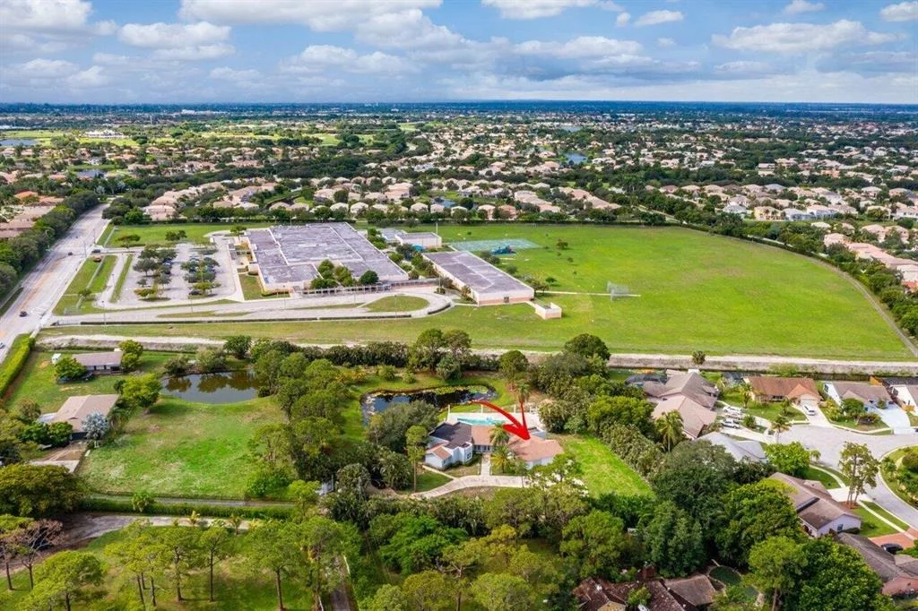 Photo of 6077 Pineneedle Lane