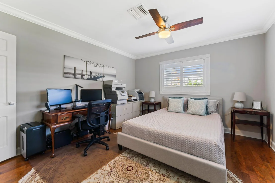 Photo of 230 Fairway W