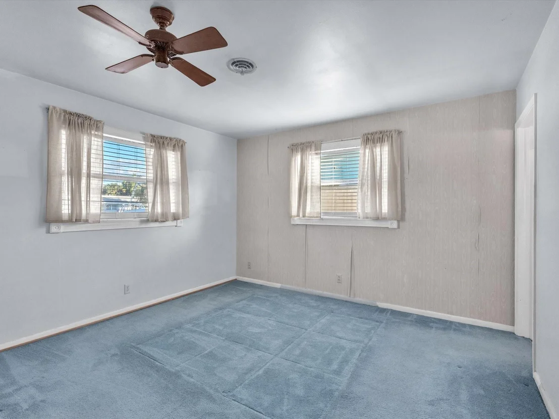 Photo of 533 Riverside Drive