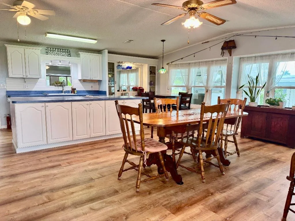 Photo of 1903 SE 30th Street S