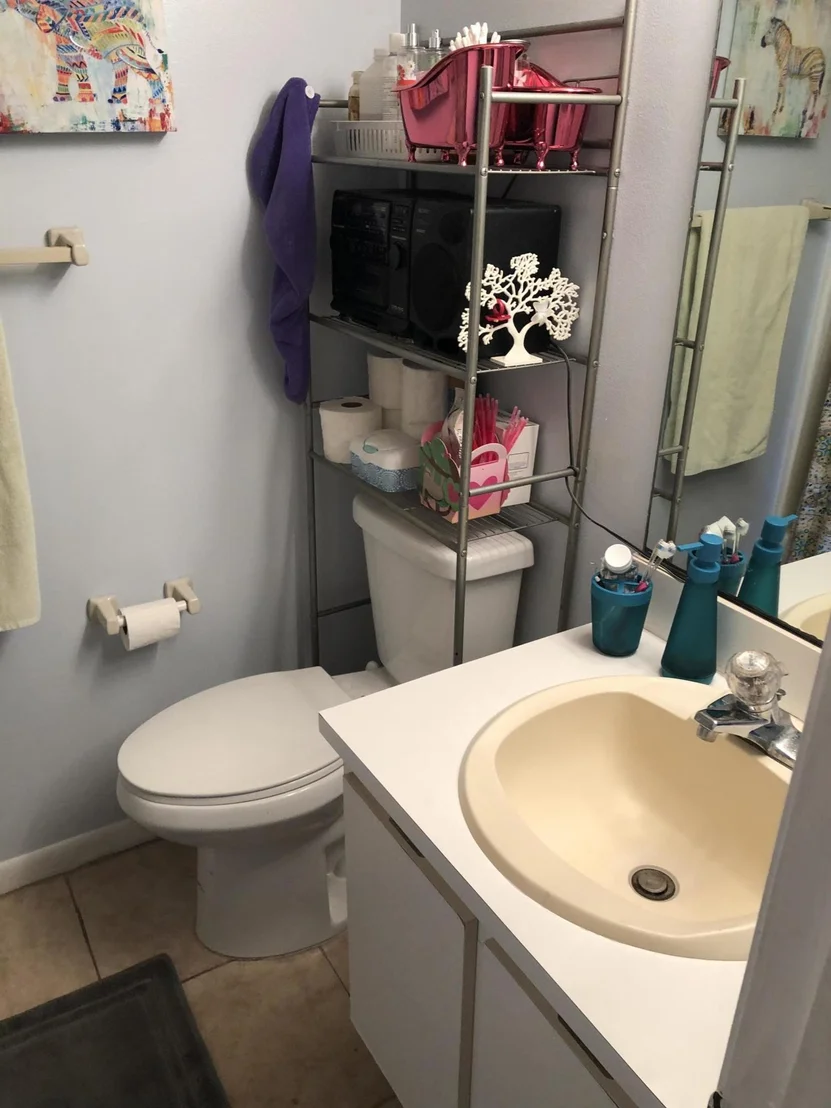 Photo of Unit A at 1301 Pinecrest Circle