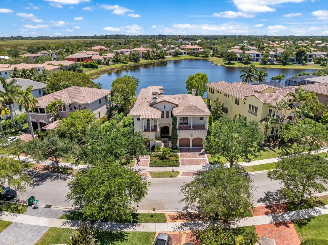Photo of 9460 Eden Manor