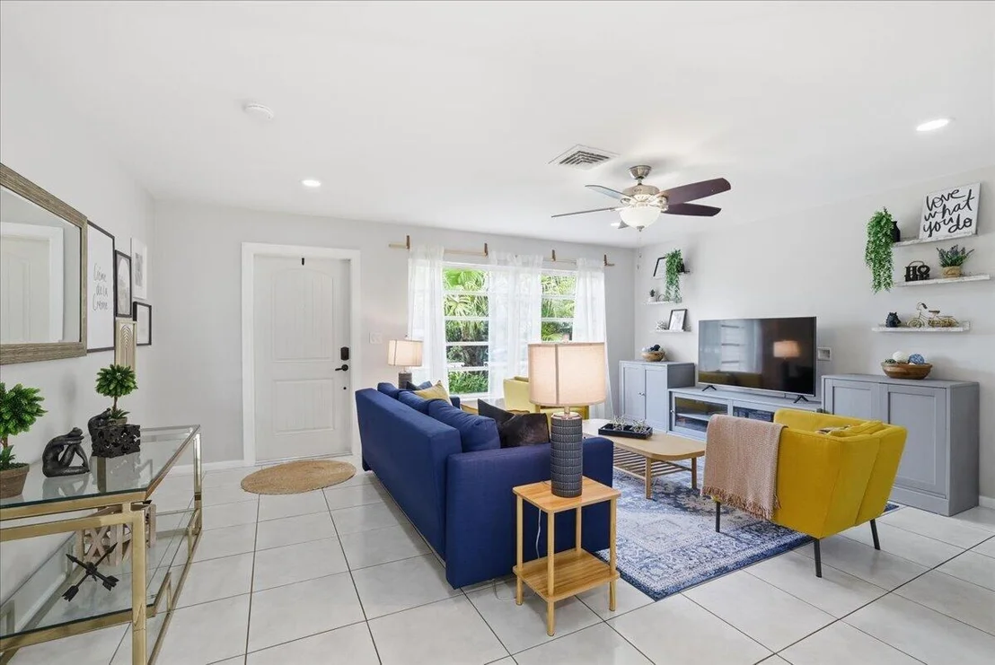 Photo of 583 NW 12th Terrace