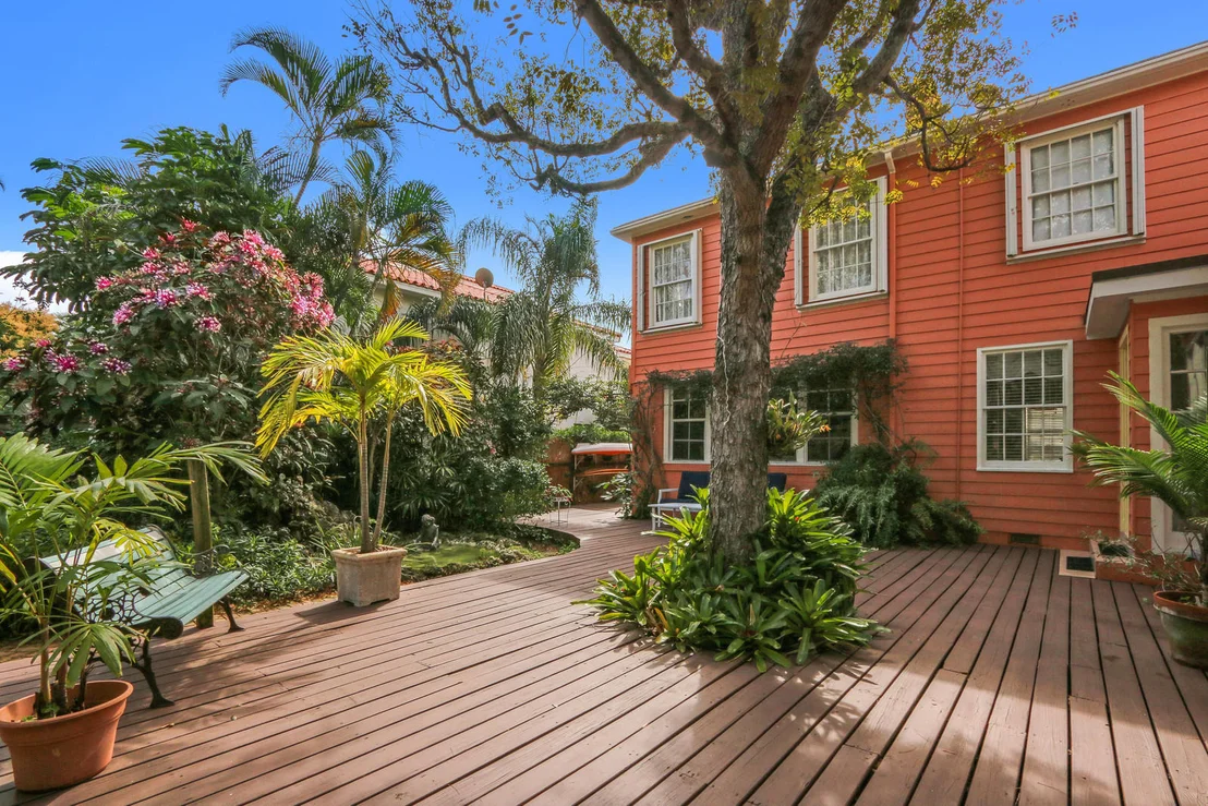 Photo of 243 Pershing Way